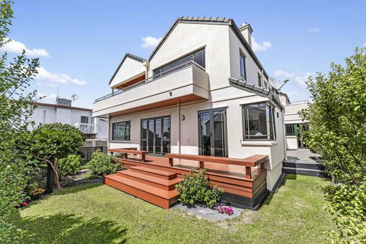 5 Midway Avenue Castor Bay_19