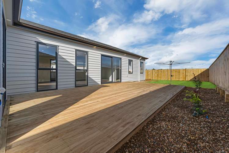 31 Korowhiti Road Clarks Beach_17
