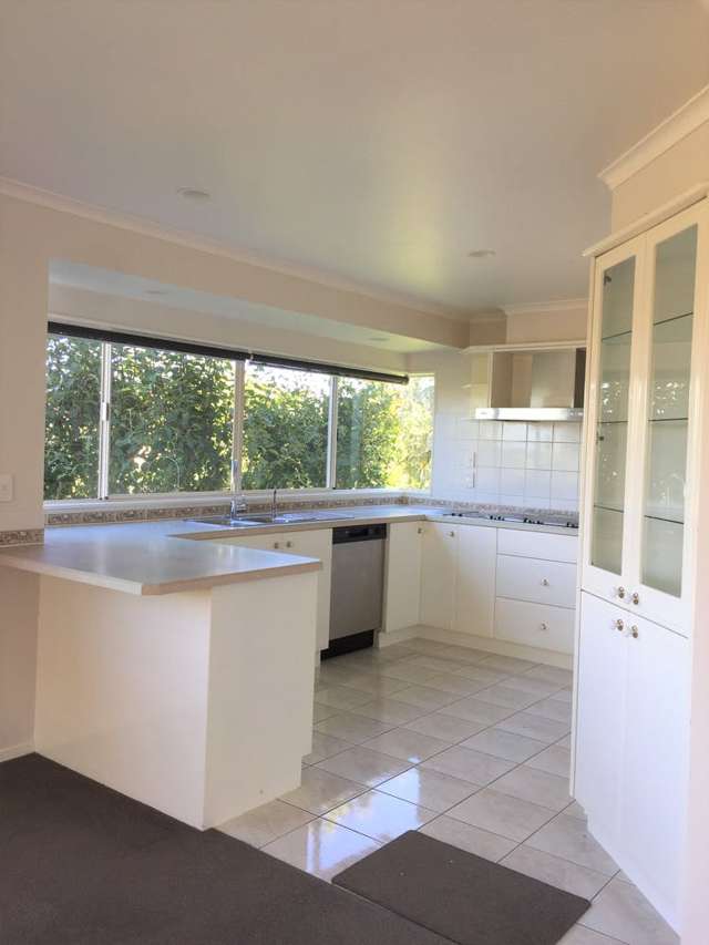 95a Glenmore Road Sunnyhills_3