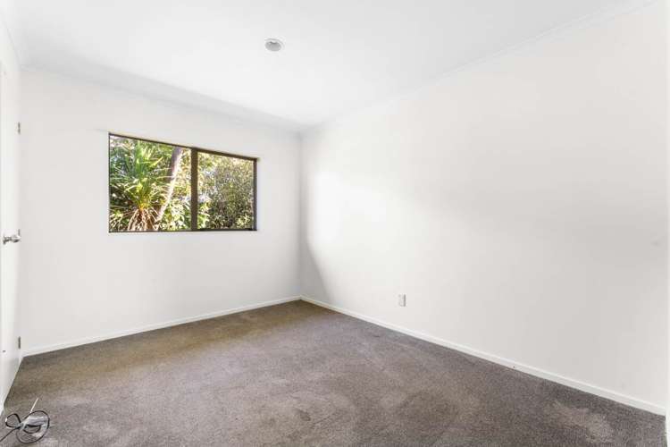 25 Loughanure Place Massey_12