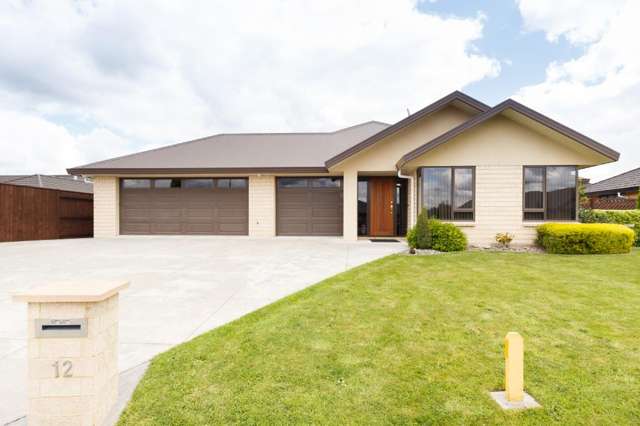 KELVIN GROVE - 4 BEDROOMS