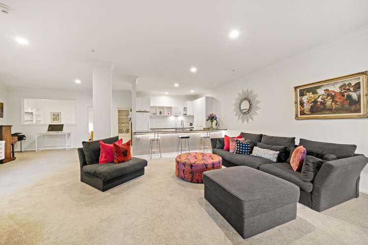 Ba/8 Farnham Street Parnell_2