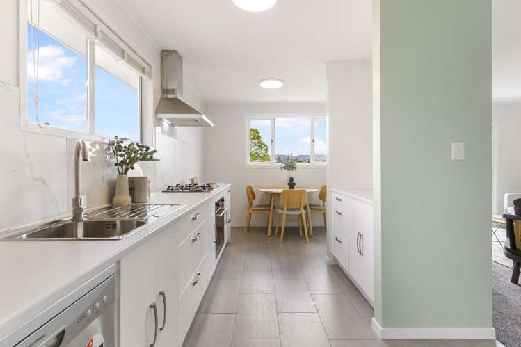 2/15 Seabar Place Glen Eden_6