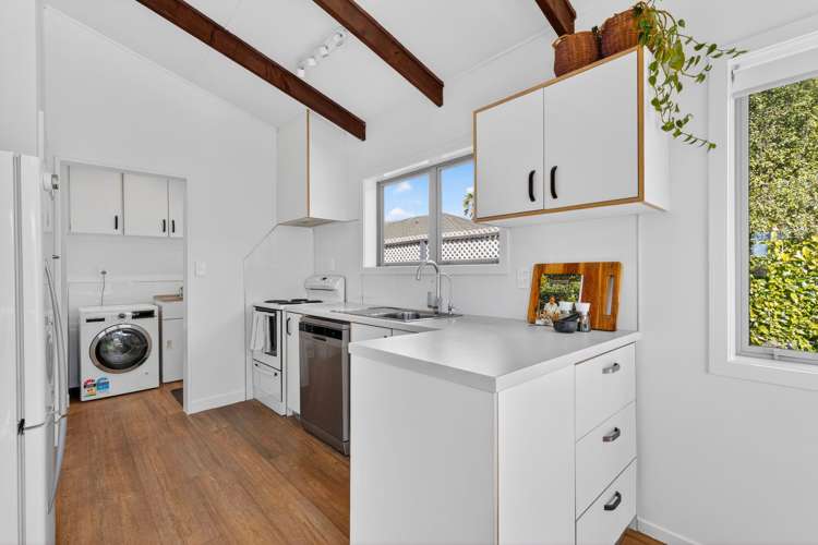 2/47 Neale Avenue Stoke_4