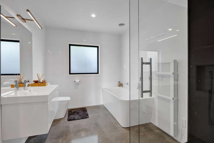 6 Hawetaone Street Bell Block_18