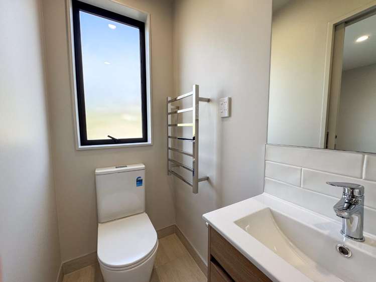 15b Molley Green Place 10044_7