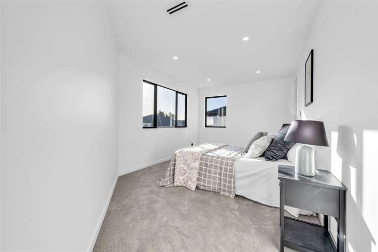 17 Tullymore Drive Flat Bush_23