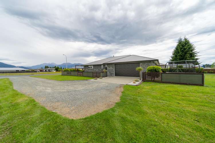 69 Orbell Crescent Te Anau_26