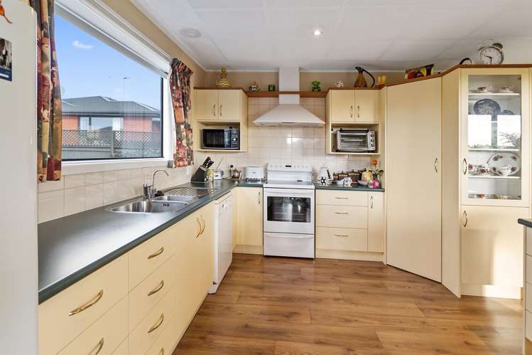 19 Le Cren Street Seaview_8