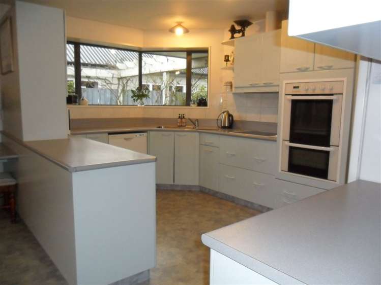 3 Falcon Drive Allenton_4