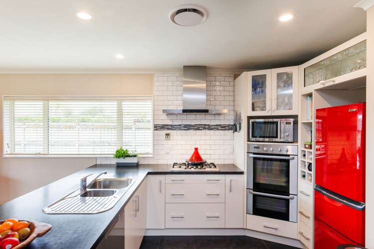 163 Pacific Drive Fitzherbert_1