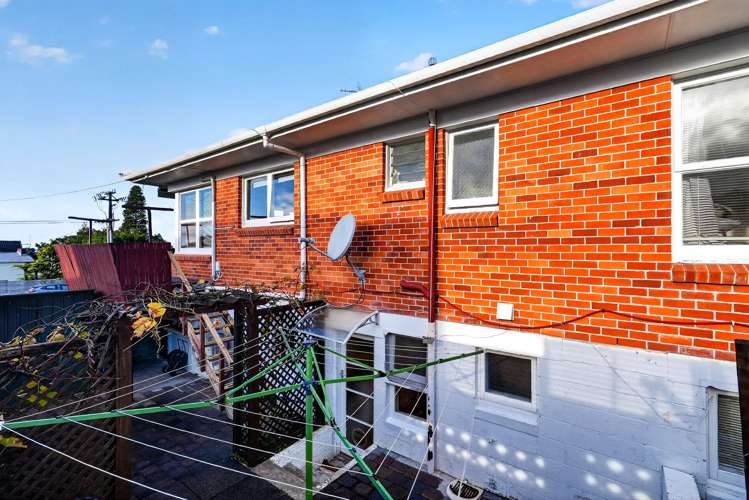 1/2 Tye Road Hillcrest_23