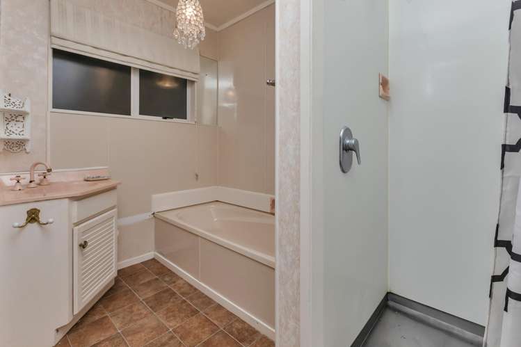 2a Lockesley Place Onerahi_6