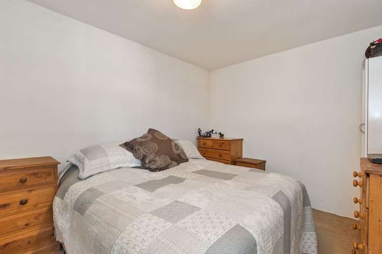 1633 Thongcaster Road Oxford_12