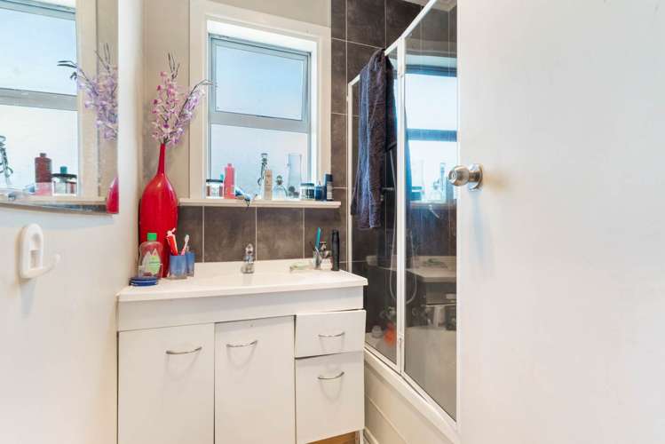 148 Clevedon Road Papakura_12