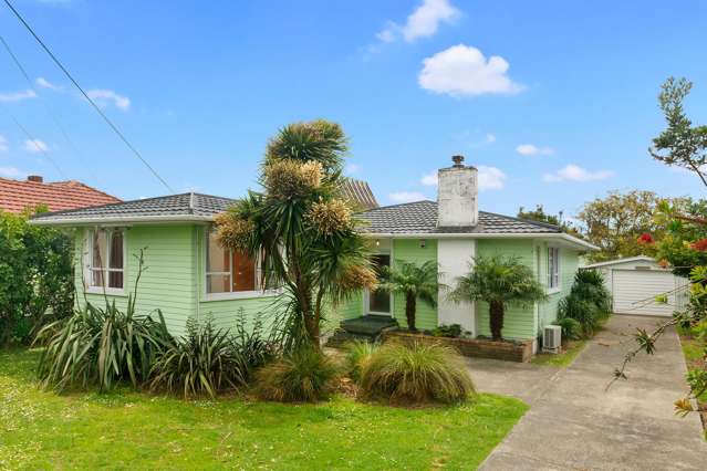 21 Waione Avenue Te Atatu Peninsula_1