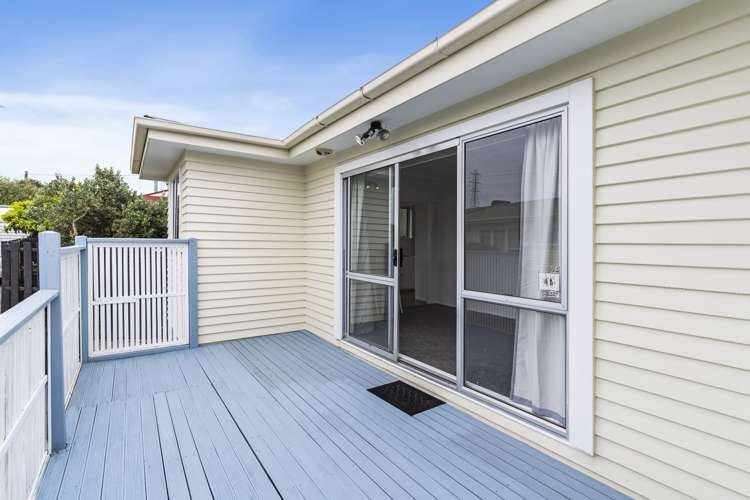 1 Marlene Avenue Te Atatu South_14