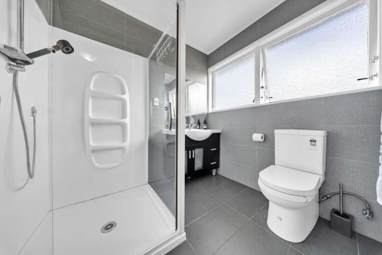 16 & 16A Mander Place Bucklands Beach_21