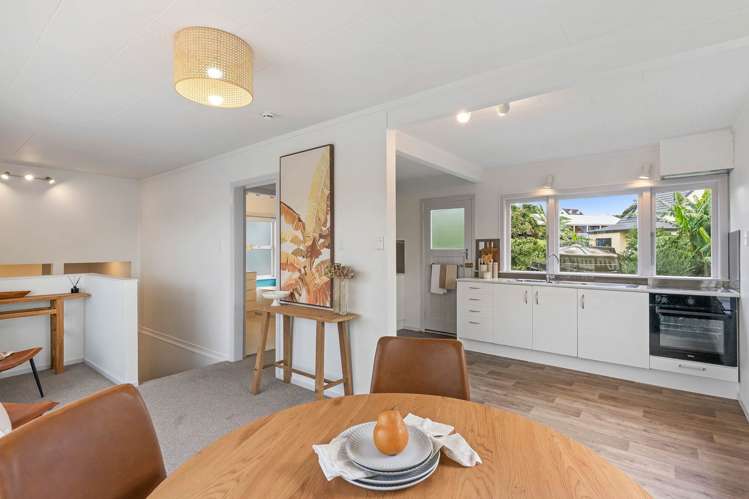 36 D'Oyly Drive Stanmore Bay_9