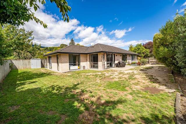 Need 4 bedrooms in this great location?