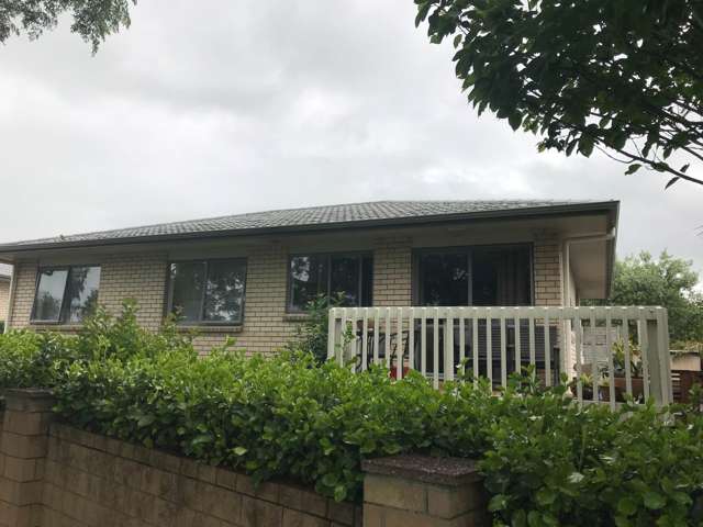 Tidy Unit Ready For Someone to Make It Home