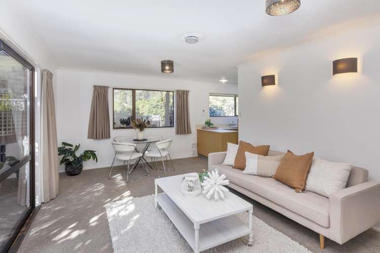 2/11 Duncan Street Sumner_7