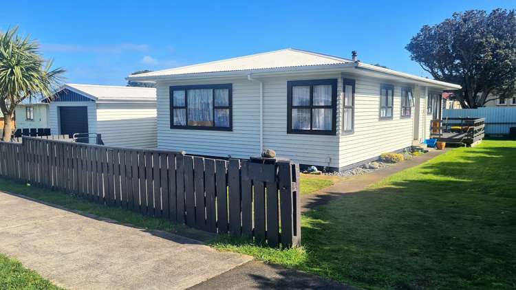 3 Hickey Place Opunake_18