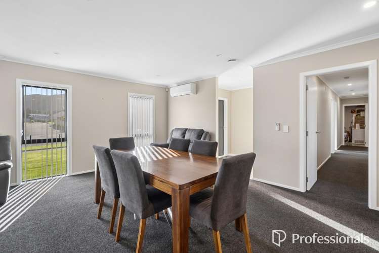 6 Jack Vaughan Grove Wainuiomata_9