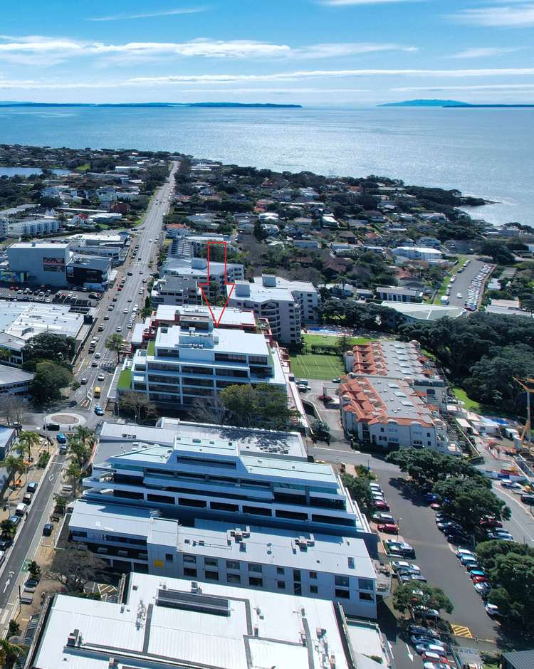 Full Floor/Level 3/129 Hurstmere Road Takapuna_1