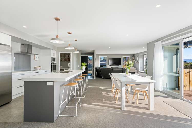 27 Heathfield Drive Mosgiel_6