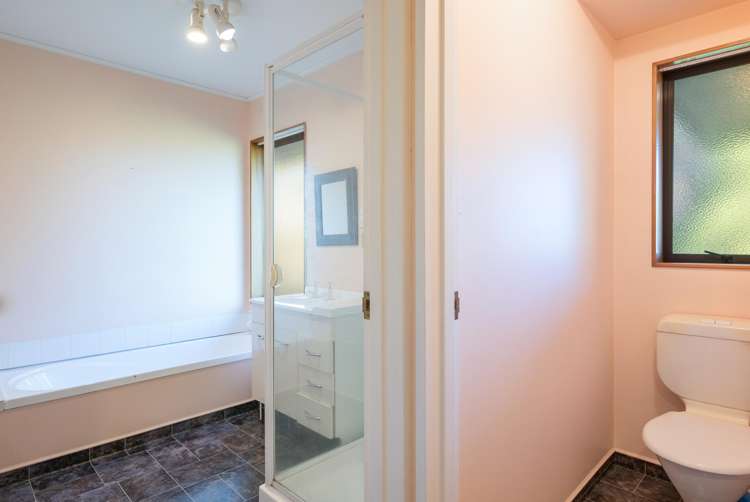 70 Olympus Way Richmond_16