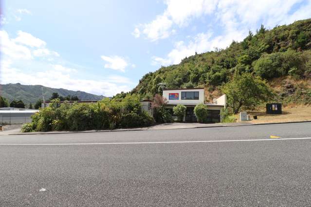 Unit 1/5 King Charles Drive Upper Hutt Central_2