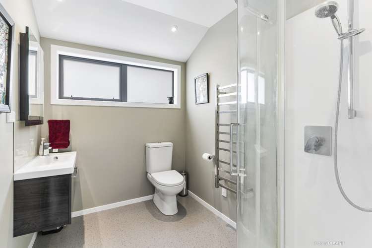 56 Owhiro Bay Parade Owhiro Bay_13