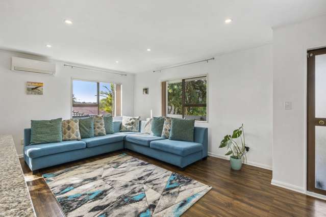 2/16 Caribbean Drive Unsworth Heights_2