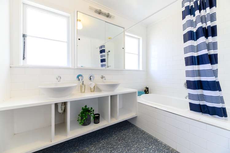 31 Puketea Street Blockhouse Bay_22