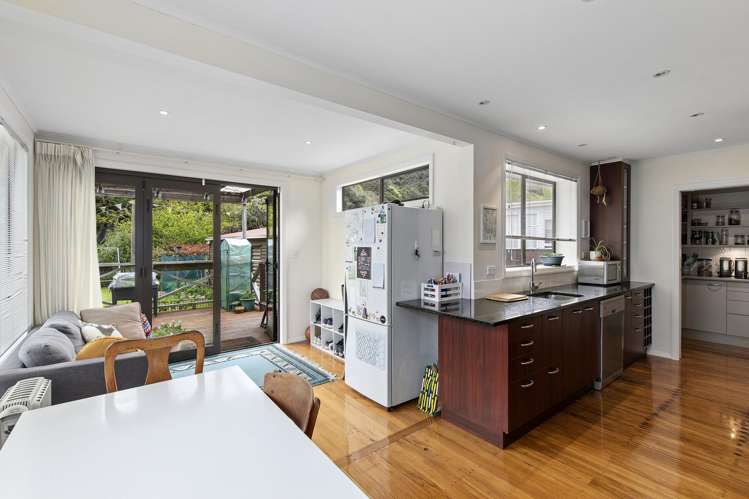 13 Wilkie Crescent Naenae_7