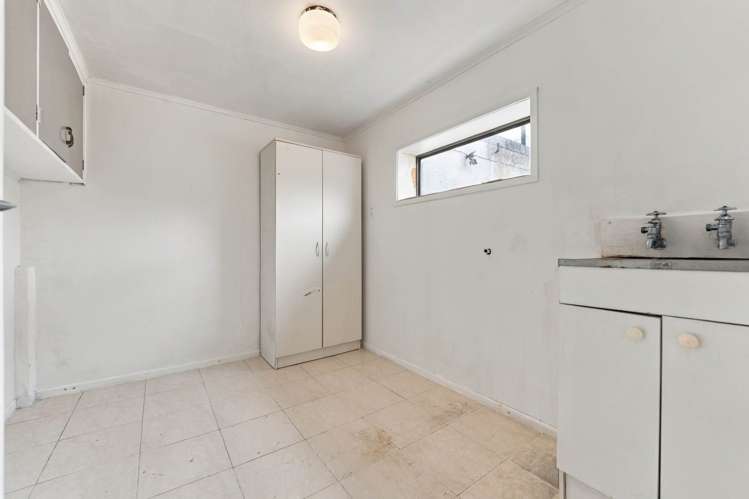 4 Dell Way Highland Park_15