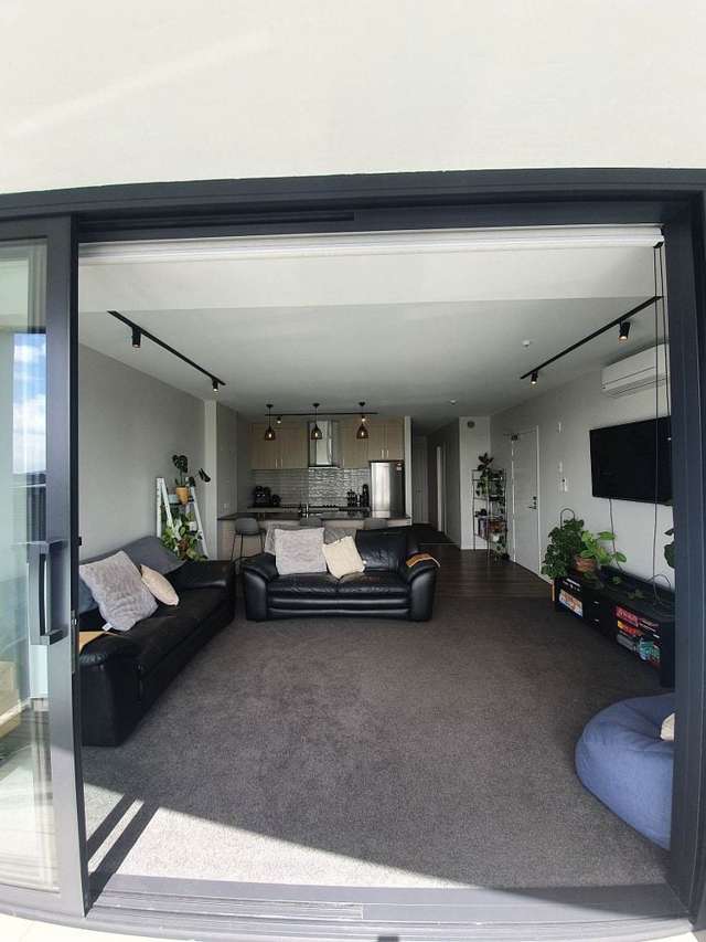 Modern 2-Bed + Study Apartment in Secure Complex