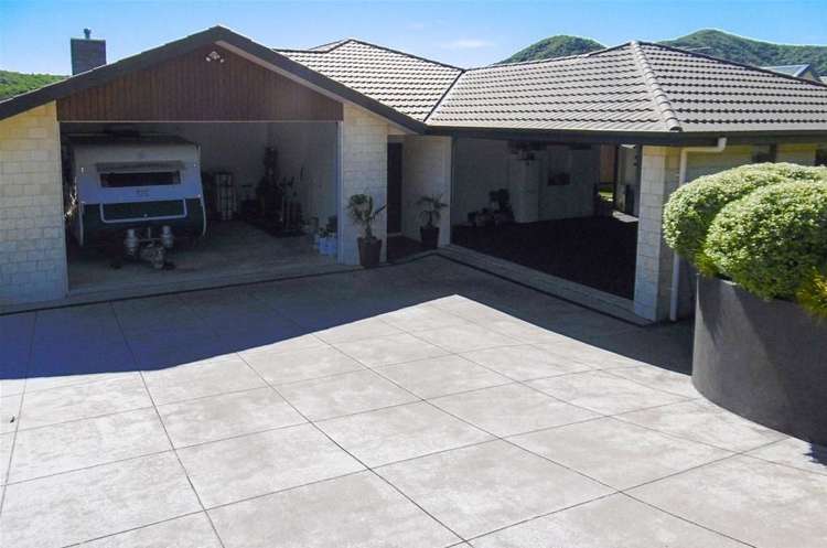 191 Waikawa Road Waikawa_11