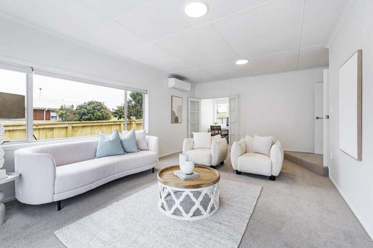 44 Egmont Road Waiwhakaiho_14