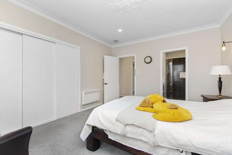 1046 River Road 10469_11