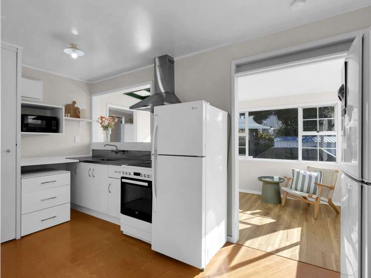 42B Wallis Street Raglan_6