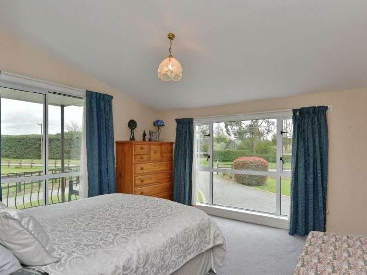 5 Ivey Road Templeton_13