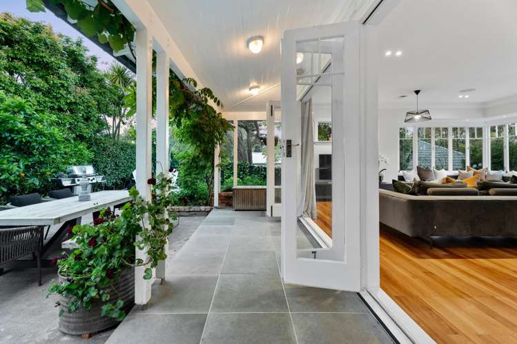 14 Handley Avenue Narrow Neck_13