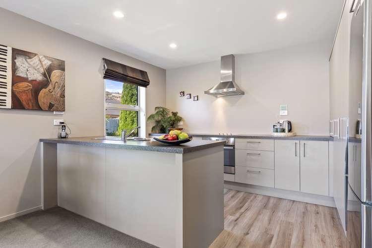 10 The Tors Heathcote Valley_12