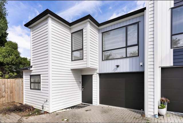 Stylish, Sunny & Convenient - Your Home in Mangere