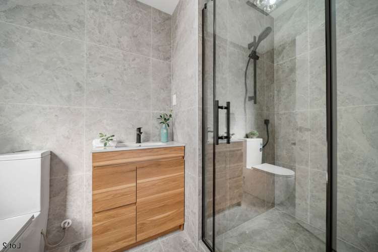 8D Clutha Crescent Clover Park_7