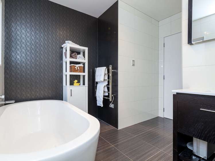 281 Lake Road Belmont_10