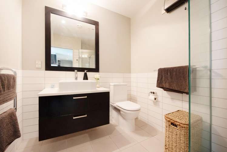 17c/9 Chews Lane Wellington Central_14