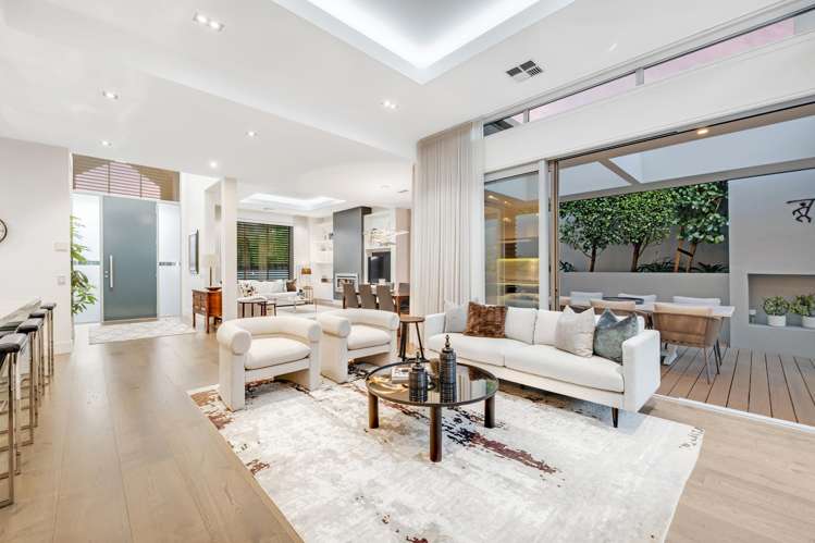 8 Oceania Place Mellons Bay_16